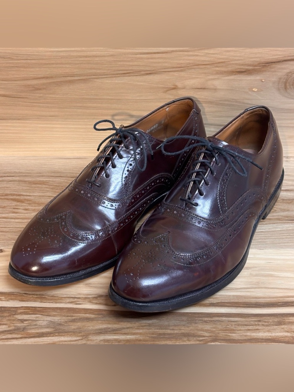 Allen Edmonds "Chester" Burgundy vintage wingtip Oxford size 9